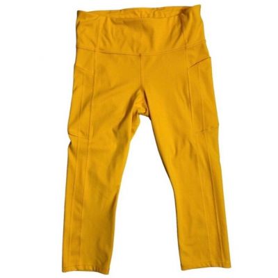 Athleta Ultimate Stash II Capri Leggings Womens Medium Yellow Activewear Workout